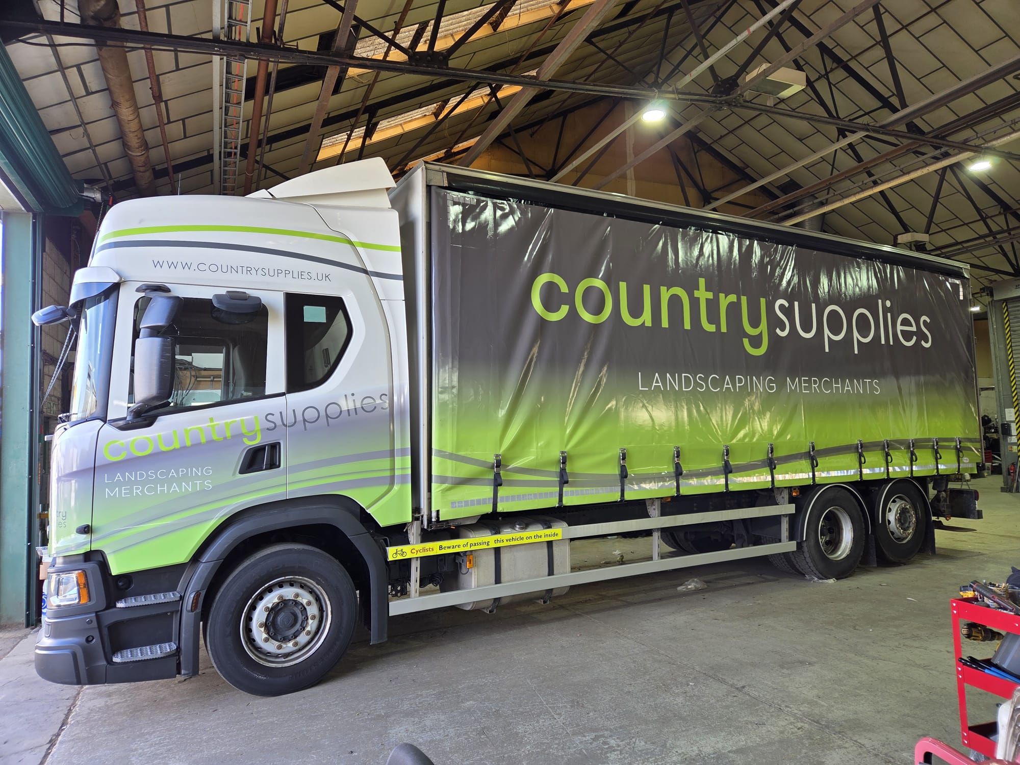 Country Supplies truck graphics by Signscope
